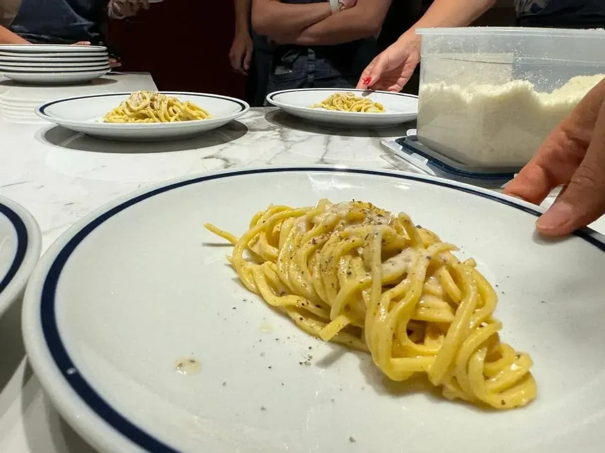 Ricetta cacio e pepe cremosa: pecorino, pepe e la crema che non si straccia